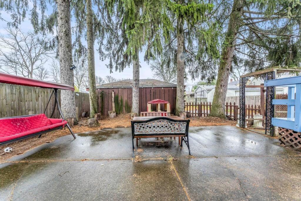 Central Falls Hideaway Cuyahoga Falls Exterior foto