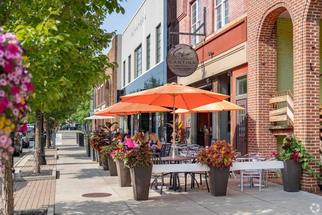 Central Falls Hideaway Cuyahoga Falls Exterior foto